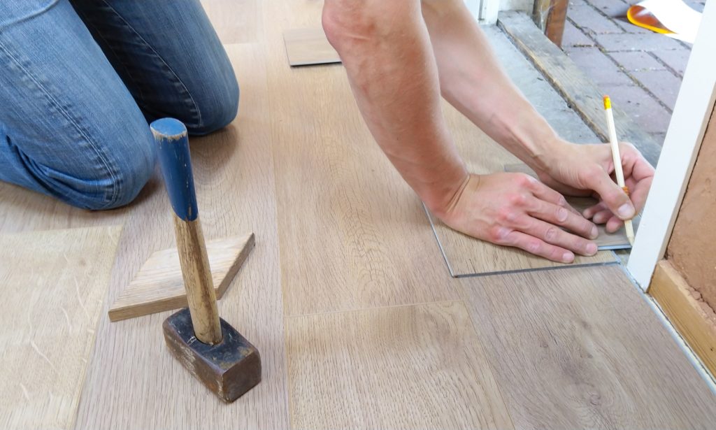 How many square feet in a square yard and other property measurements 